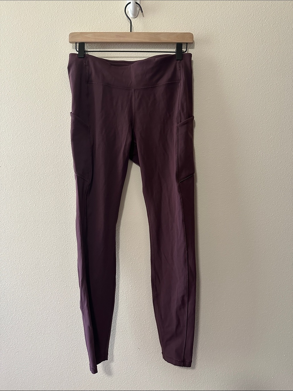 Lululemon Speed Up Tight *28" Arctic Plum W5BMUS Full-On® Luxtreme size 8 - Picture 4 of 9
